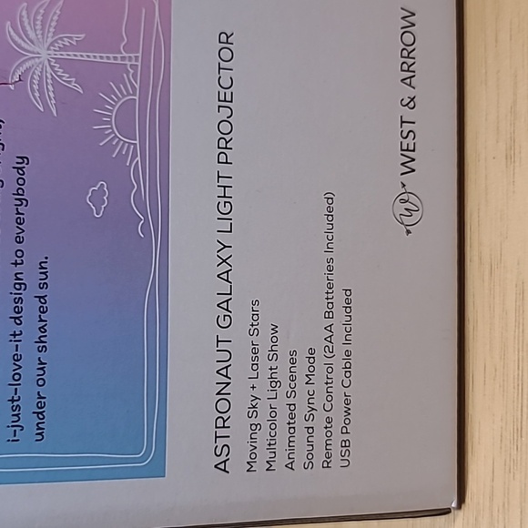 West & Arrow Astronaut Projector with dancing lights to music - Picture 4 of 8